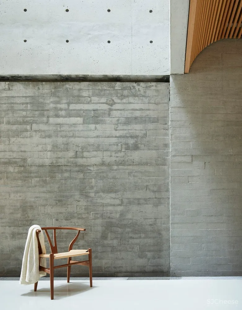 新加坡楔形屋顶混凝土住宅/AKDA Architects