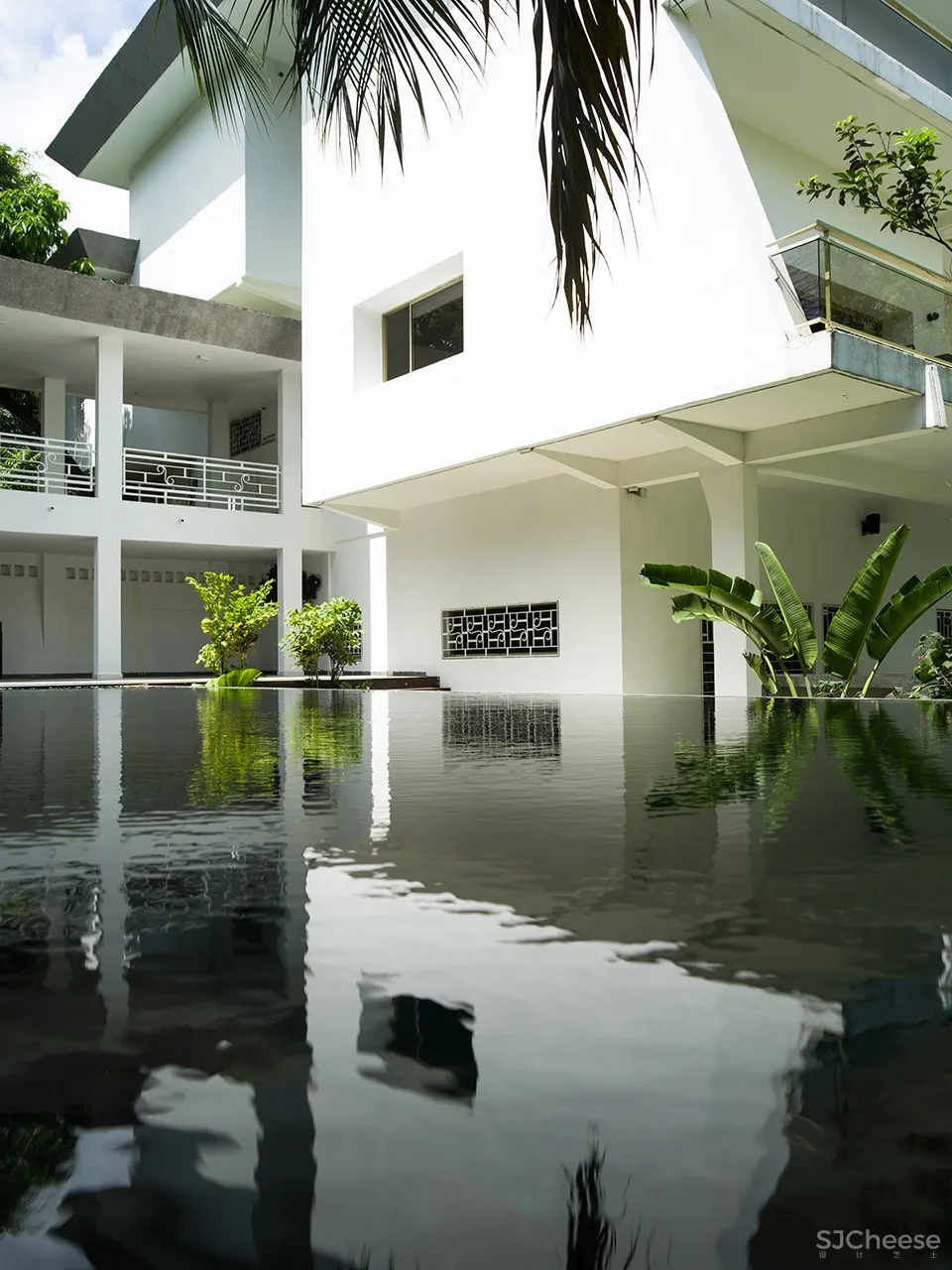 Lepic精品酒店改造,科特迪瓦 / Paola Bagna