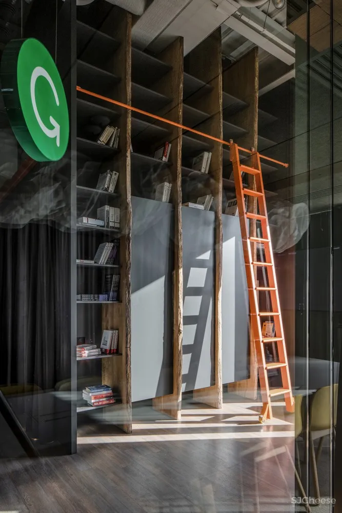 Grammarly Office / balbek bureau