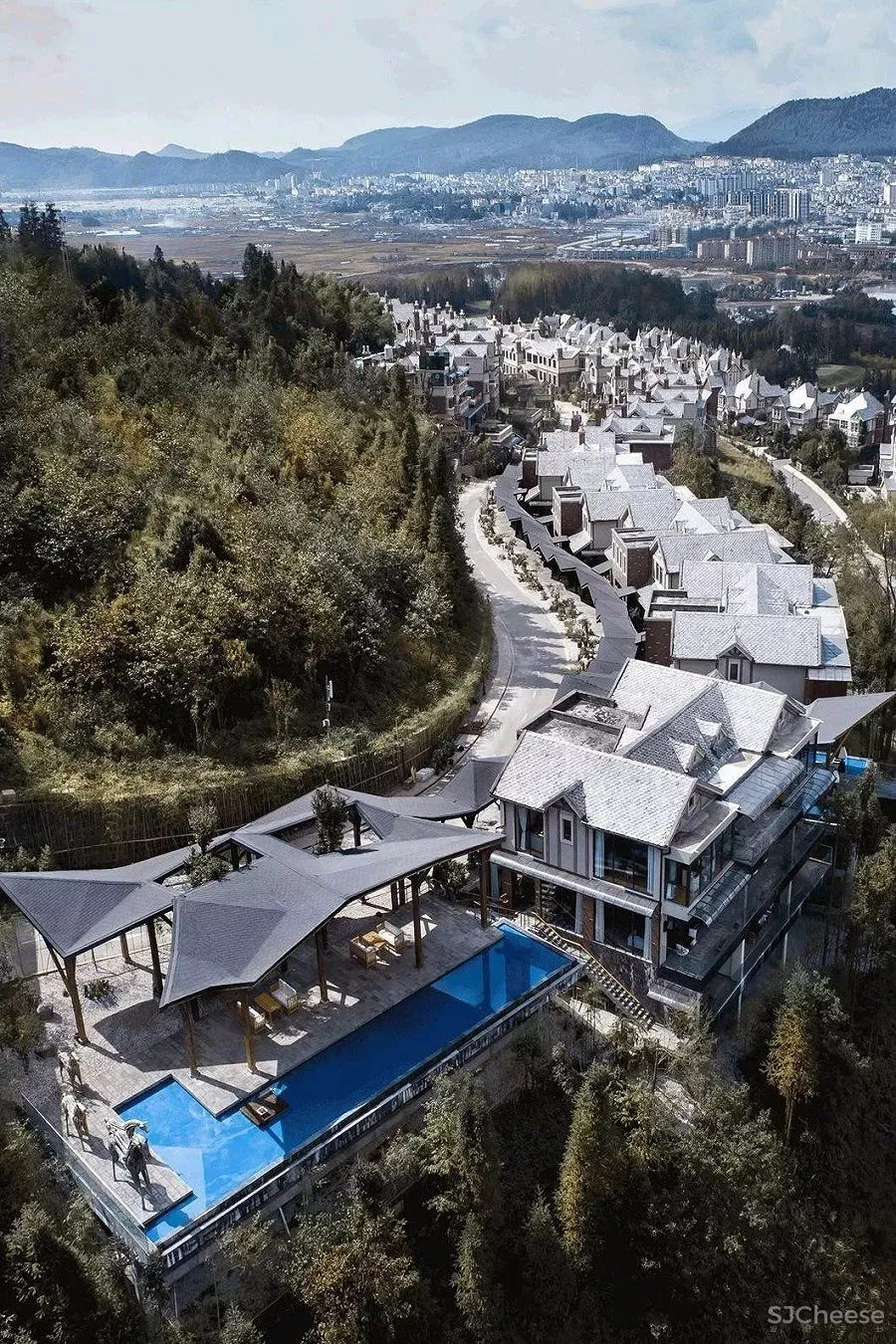 设计一座建在悬崖边上的温泉酒店丨惊艳了世界