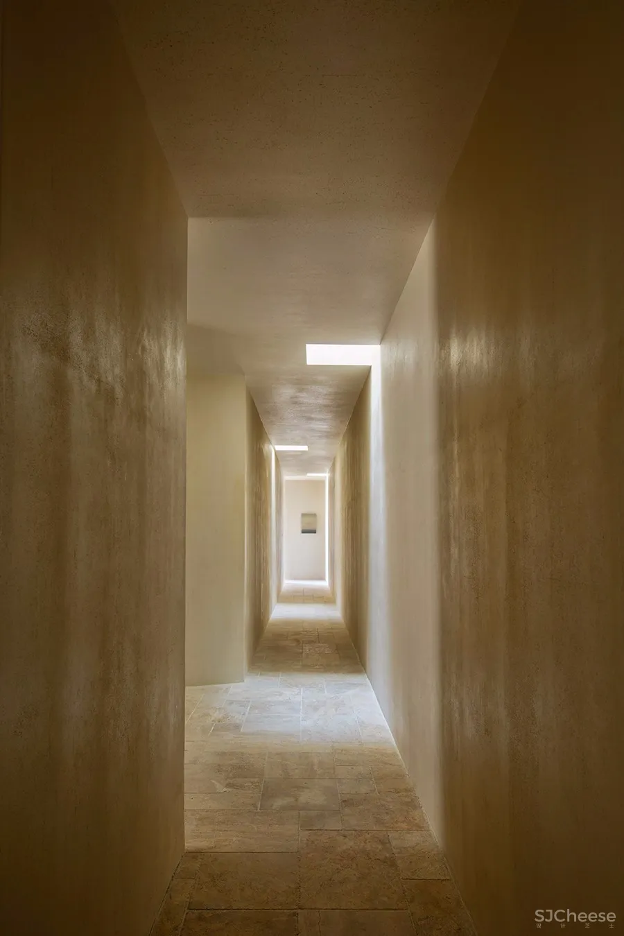 在世界尽头,为凝望辟一扇理想的“窗”| 既下山·梅里酒店