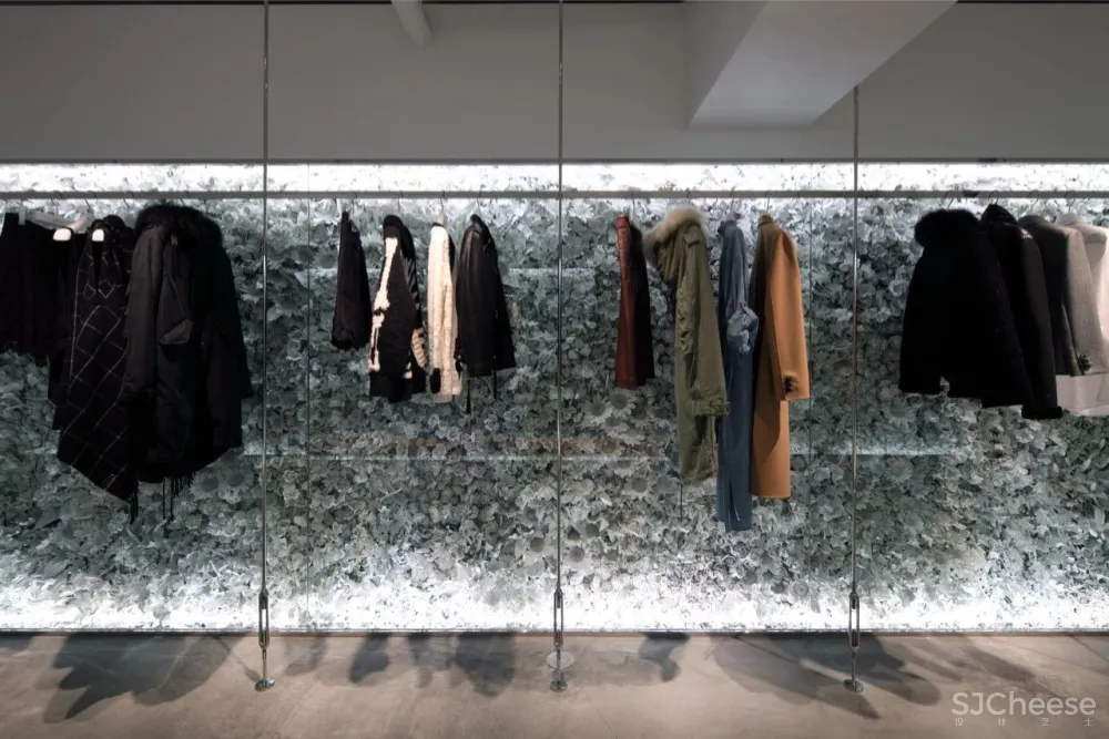 专为优衣库、Nike、LEXUS设计旗舰店,他的创意让人折服!