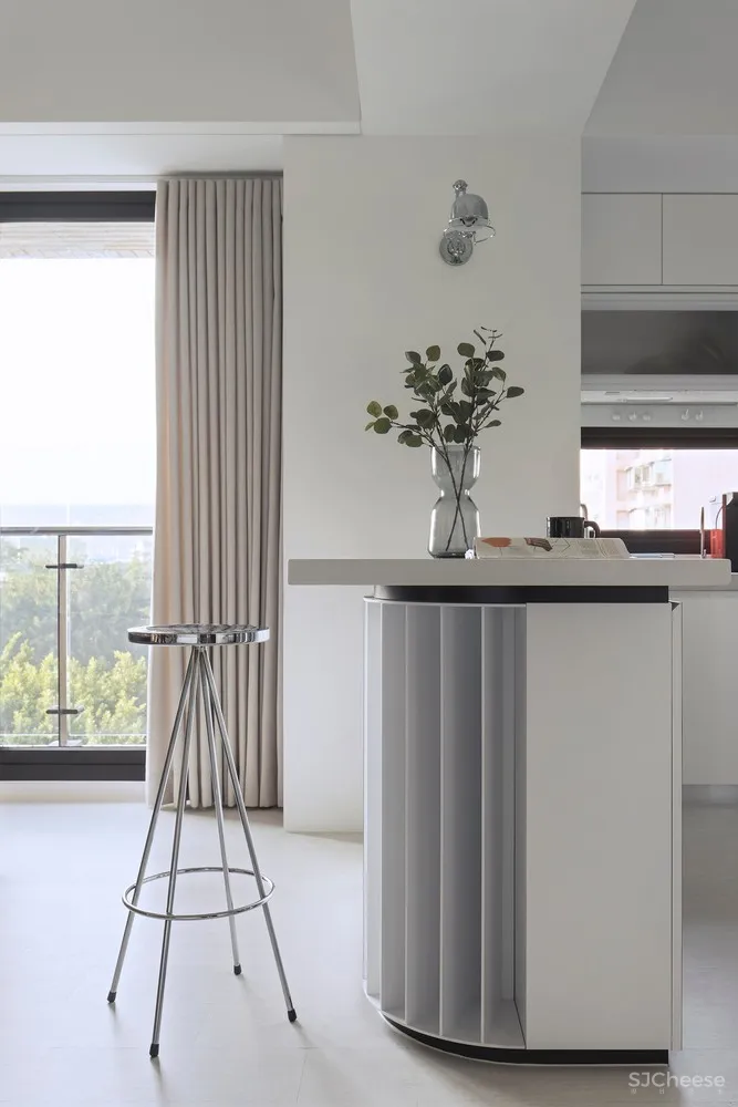 Modern Color / Studio In2