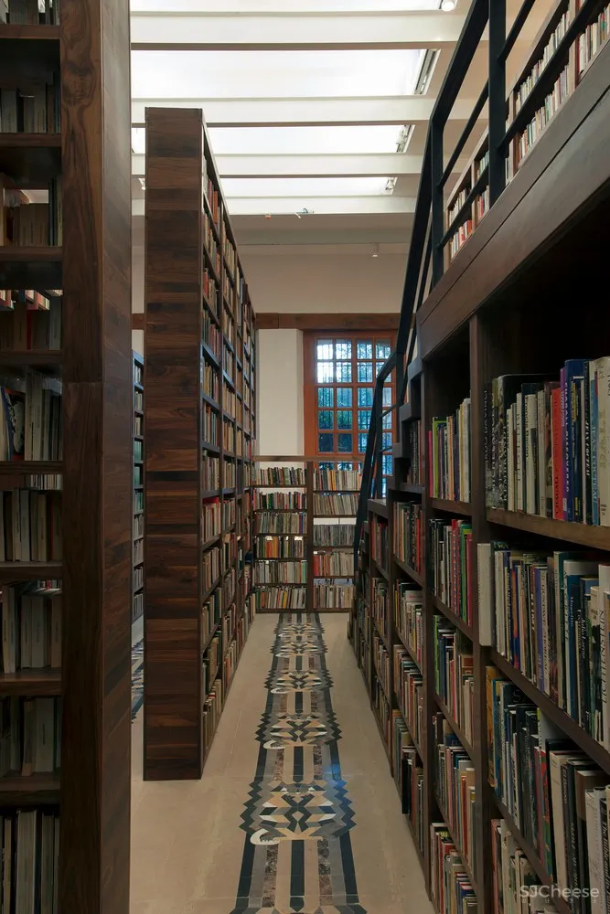 Carlos Monsiváis 个人图书馆 / JSª Arquitectura