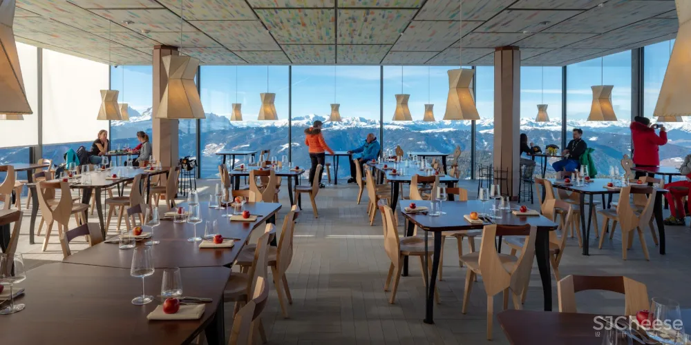 首发 | Mahlknecht：海拔2275米的意大利白云岩鲁曼山摄影博物馆