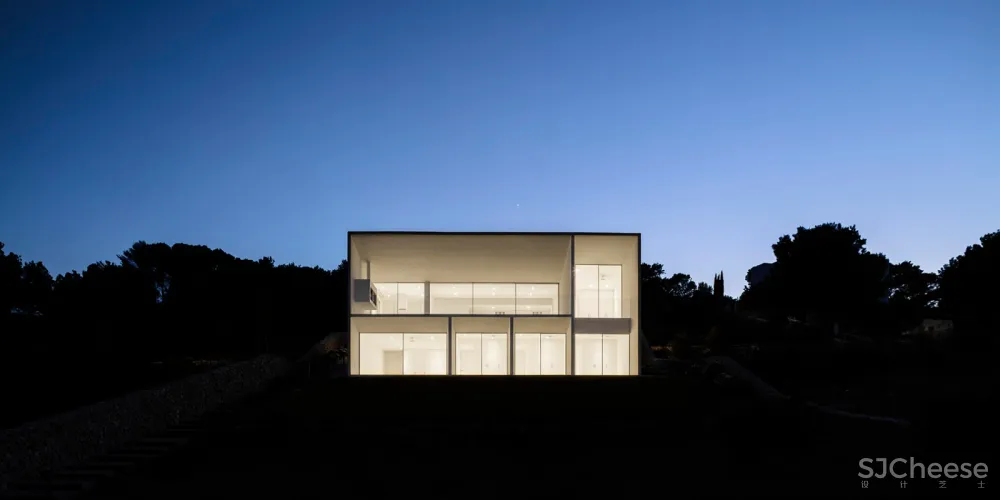 新作 | NOMO STUDIO:西班牙极简框景住宅 首