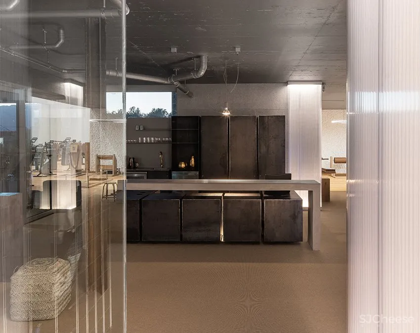 “立方体”瑞士健身俱乐部 AMB architects