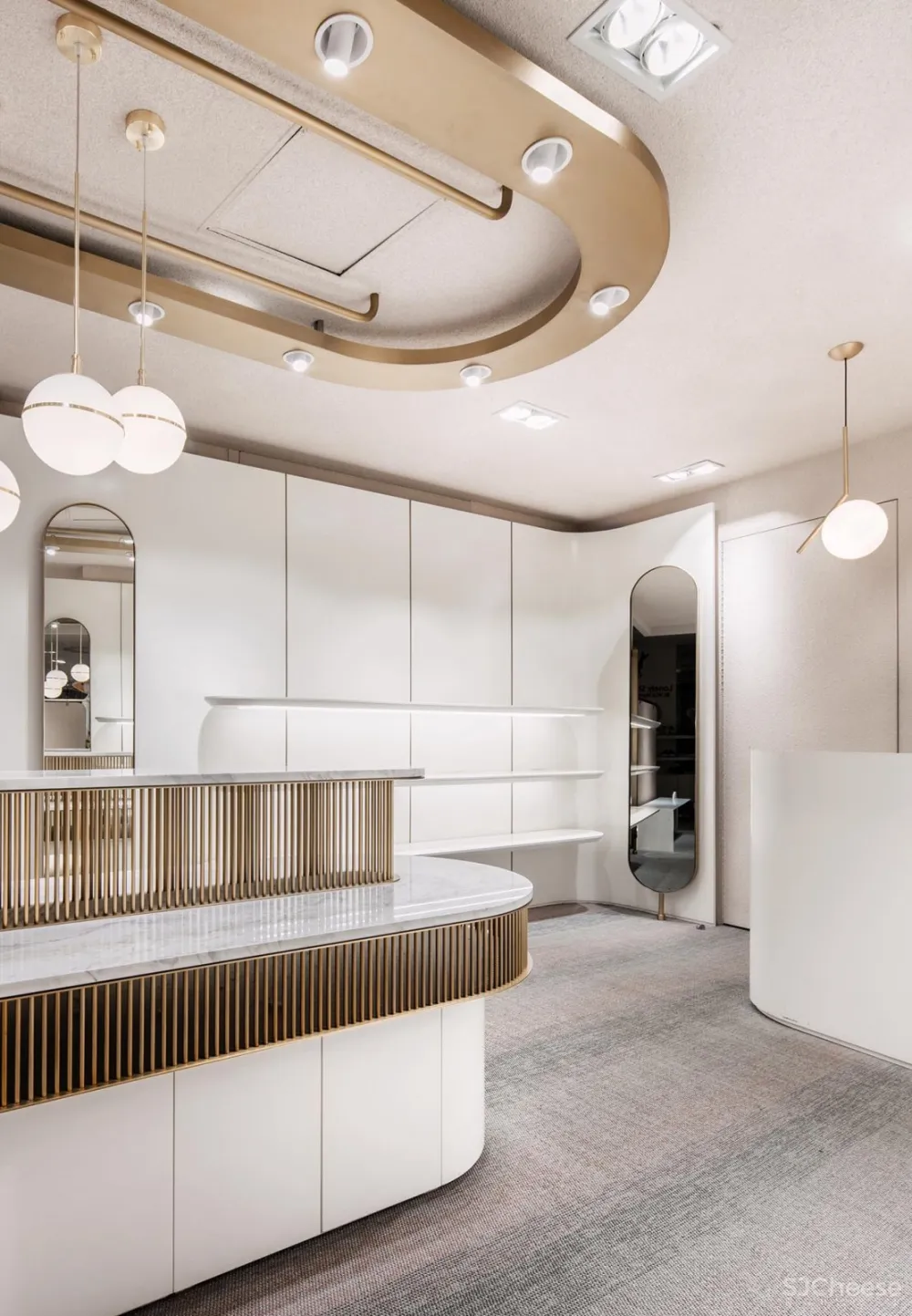 明洞 SAPPUN LOTTE精致 鞋店 | labotory