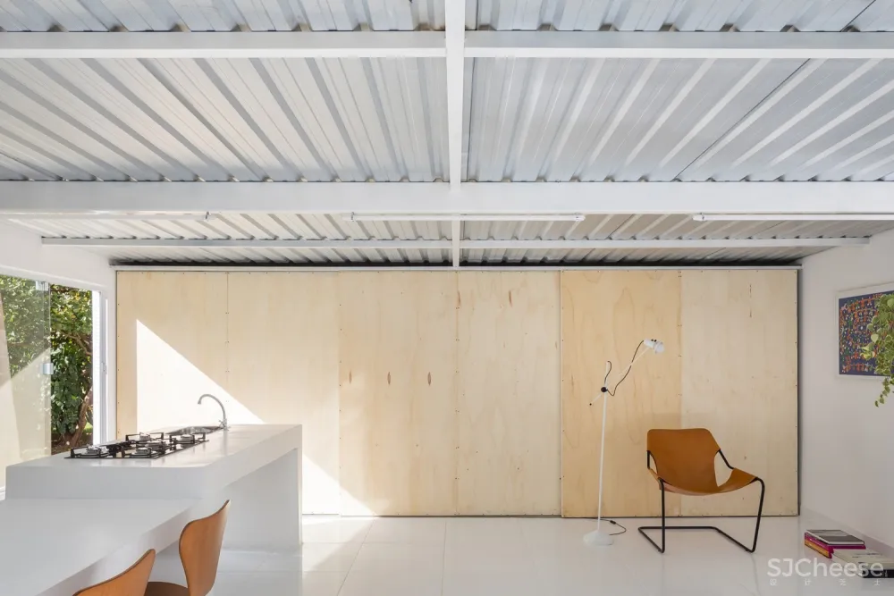 首发 | Daher jardim arquitetura:巴西利亚明亮白色隐居之所