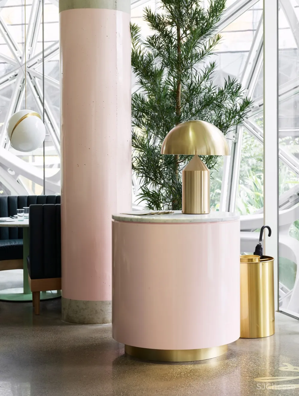 首发 | Heliotrope Architects：亚马逊球体Willmott's Ghost餐厅 首