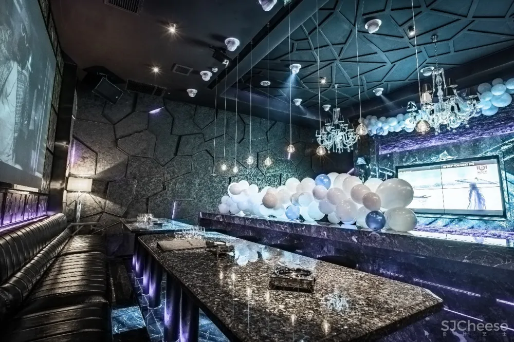 最新 | 新冶组：无锡M-KING KTV概念店 全景式巨幕KTV体验打造“M”娱乐主义新体验