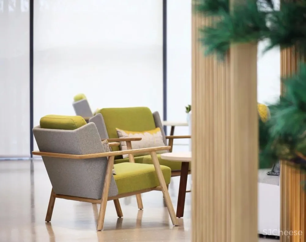 自然与湖居 | 一个亲切、生动的世界