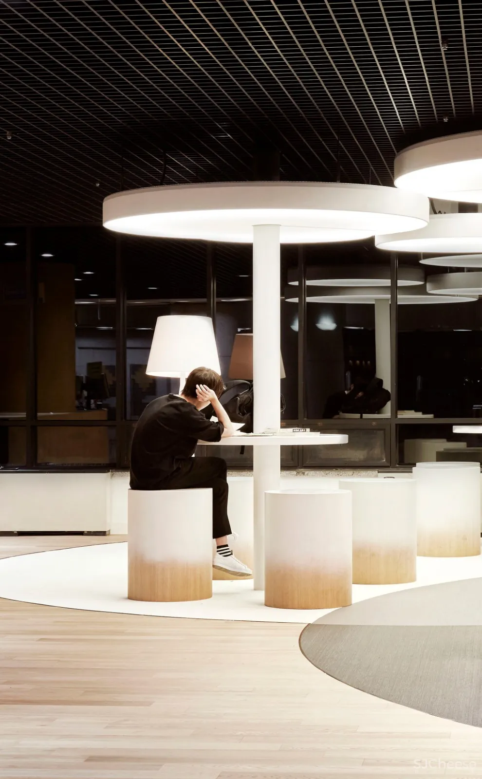 体验学习乐趣，汉阳大学图书馆 Youngsub Yoon