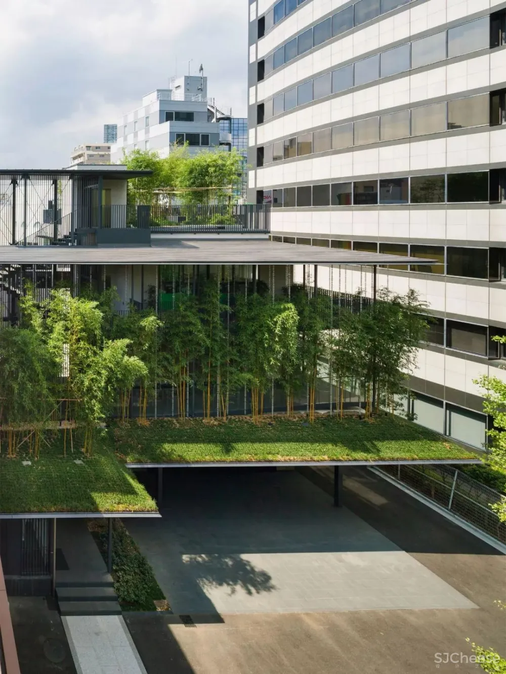 他在闹市中建了一个寺庙,用水晶做围墙,斩获设计大奖