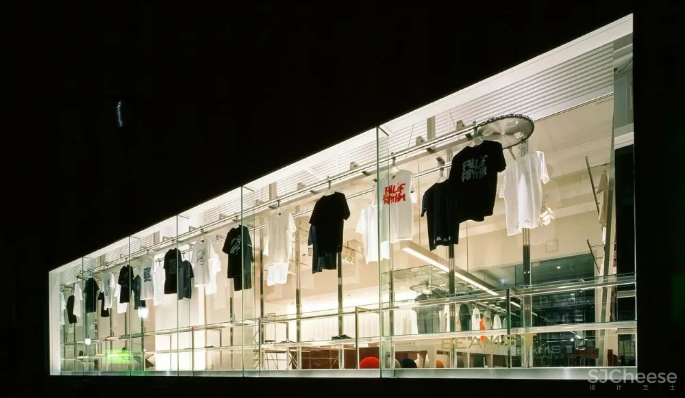 专为优衣库、Nike、LEXUS设计旗舰店,他的创意让人折服!