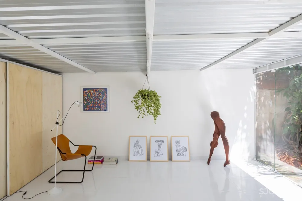 首发 | Daher jardim arquitetura:巴西利亚明亮白色隐居之所