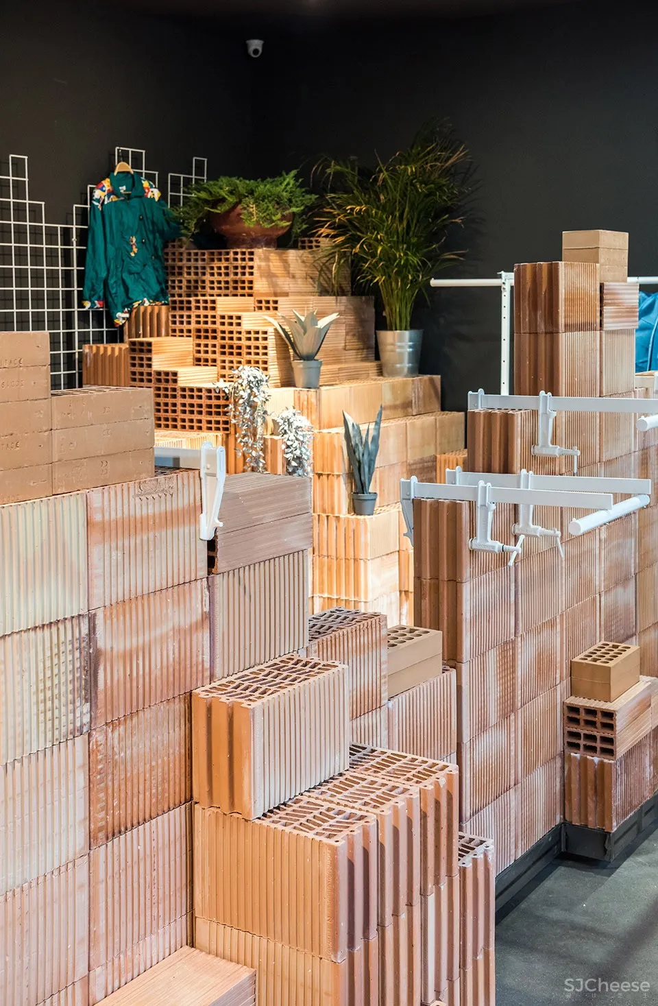 VINTALOGY服装店，马德里 / ENORME Studio