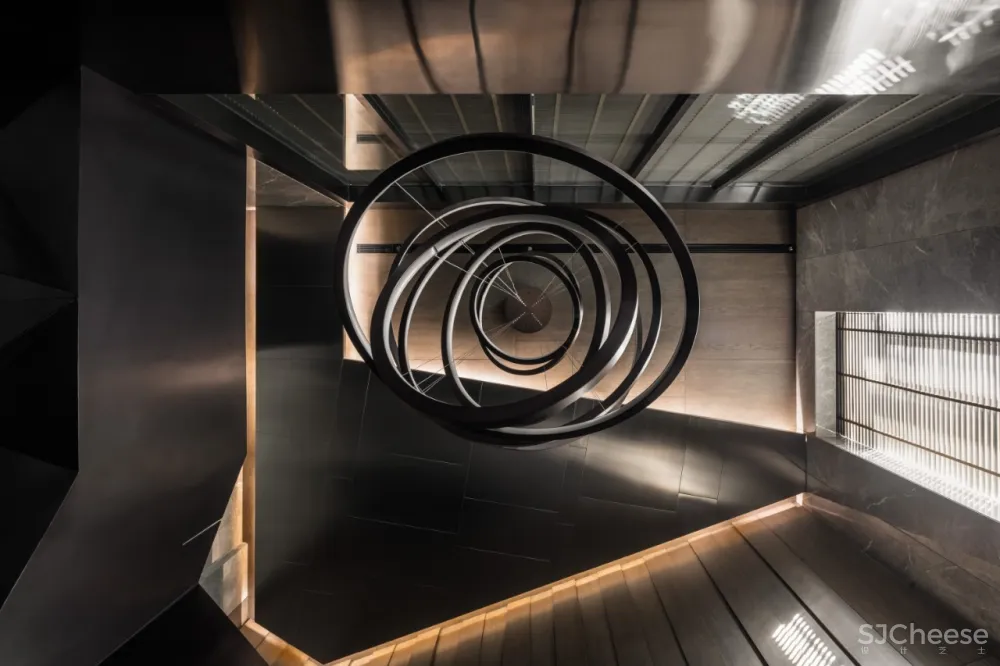 最新 | 唐忠汉：540m²顶层复式 ，大地灰演绎最美的奢宅气质 首