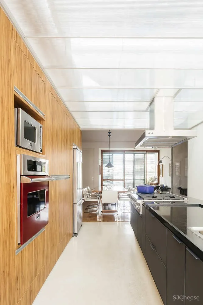 Lausanne Apartment / GOAA