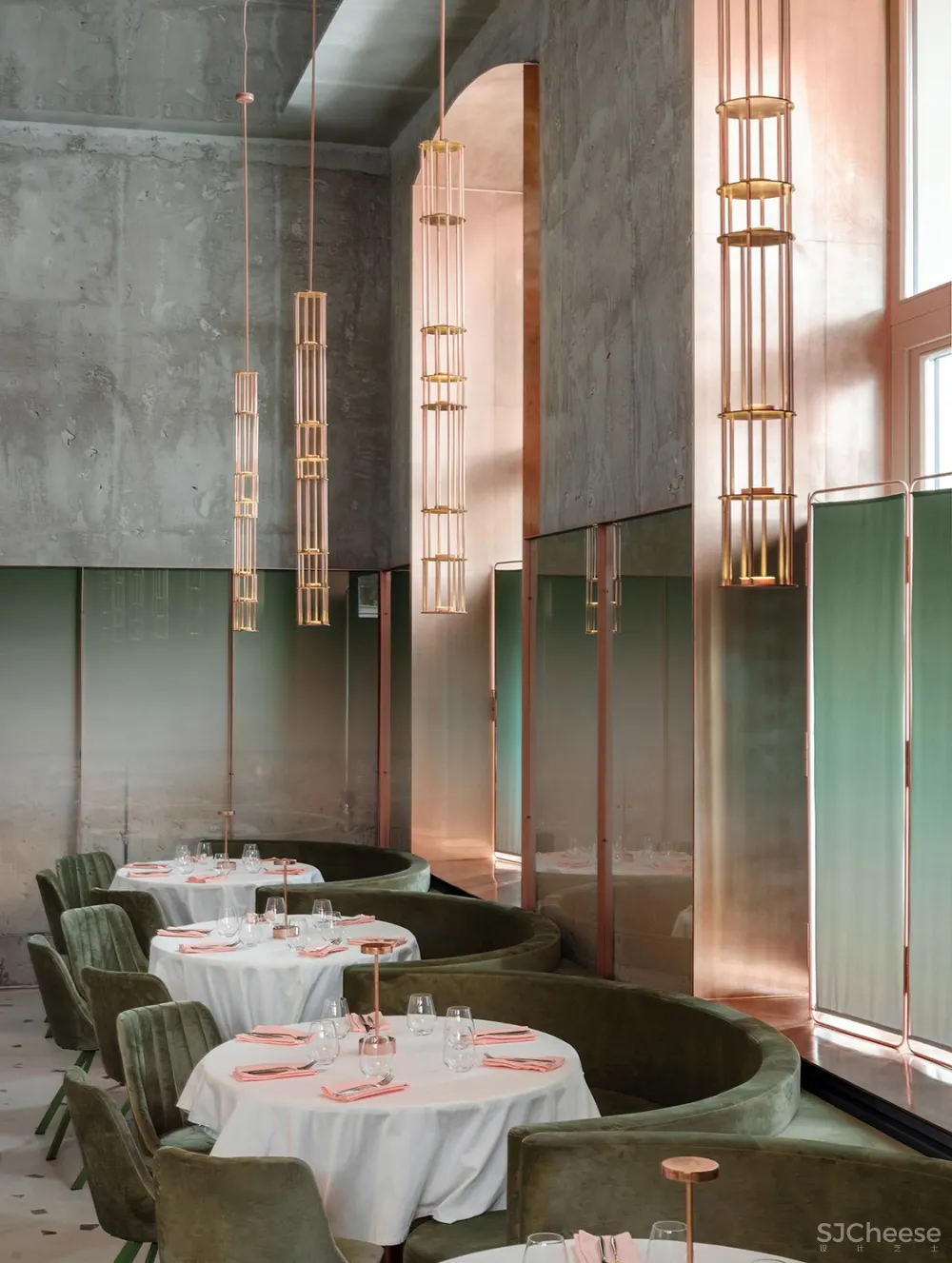 首发 | Crosby Studios：莫斯科 Pink Mama餐厅