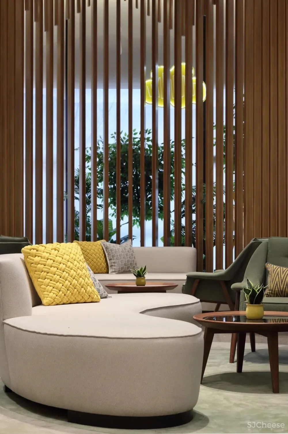 自然与湖居 | 一个亲切、生动的世界