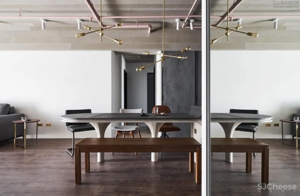 台中慕森设计 | 一半LOFT轻工业风，一半极简侘寂美学