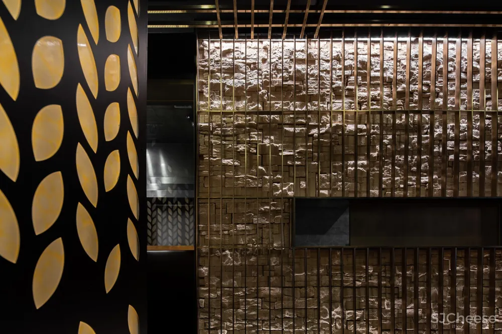 高桌子低板凳面馆,成都 / 大麦设计