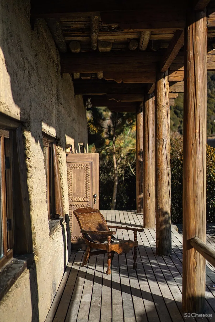 在世界尽头,为凝望辟一扇理想的“窗”| 既下山·梅里酒店