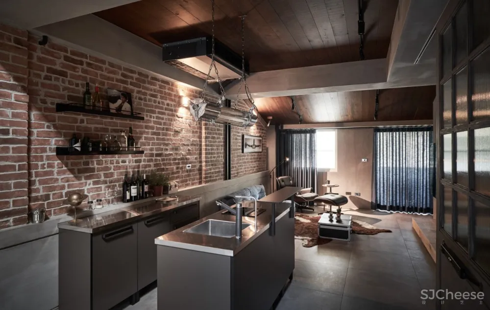 暗黑工业风，阁楼还能这样装？