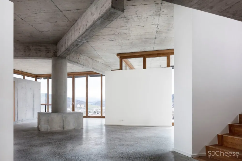 Schaerermattle Architects：瑞士方形平台极简住宅 首