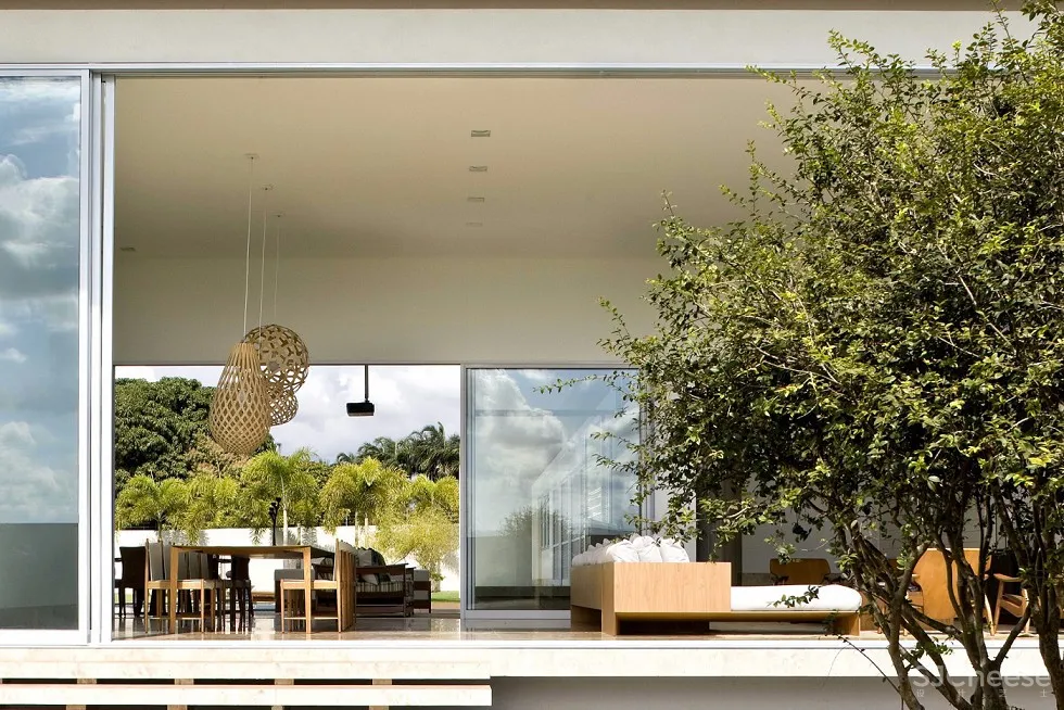 Leo Romano | 美学是通向幸福的道路