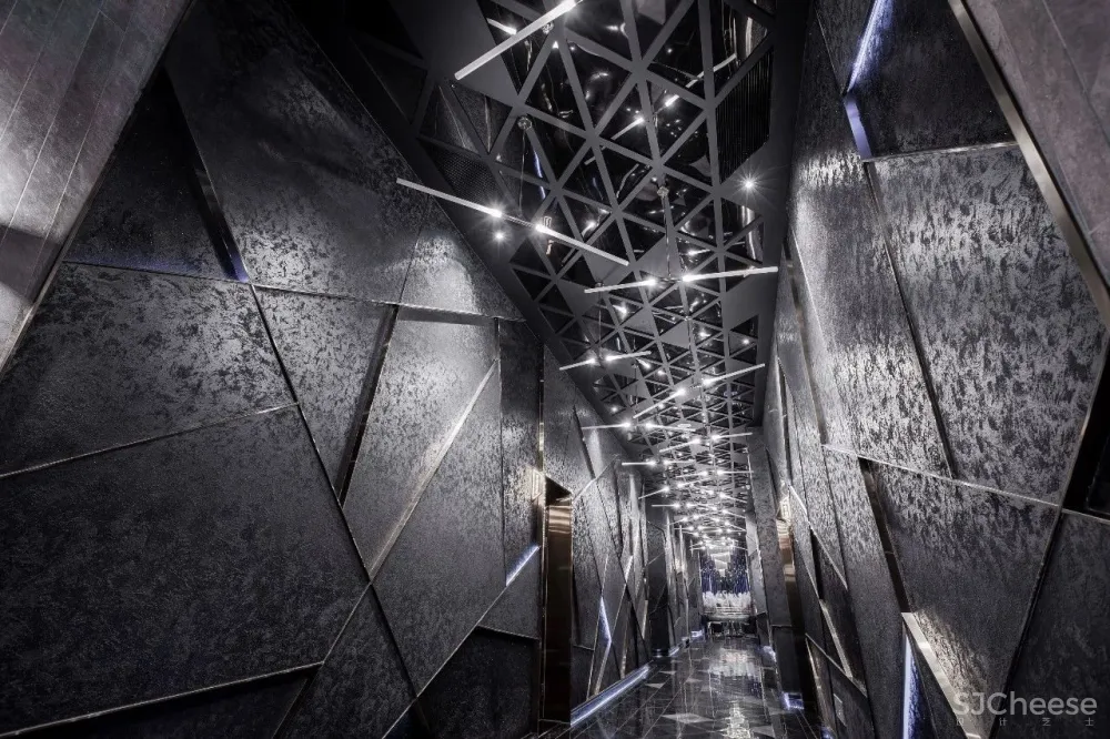 最新 | 新冶组：无锡M-KING KTV概念店 全景式巨幕KTV体验打造“M”娱乐主义新体验