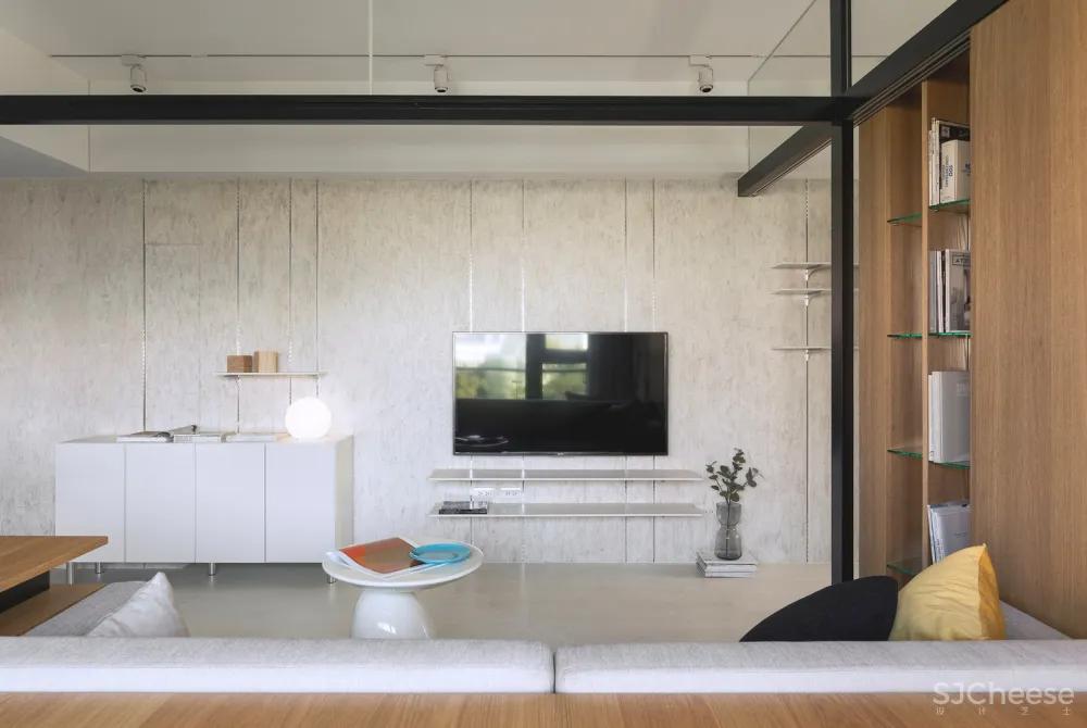 Modern Color / Studio In2