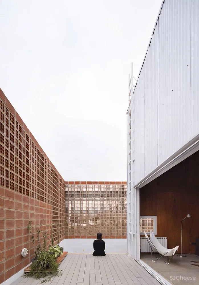 Estudio Berzero Jaros：阿根廷陶瓷砖建筑