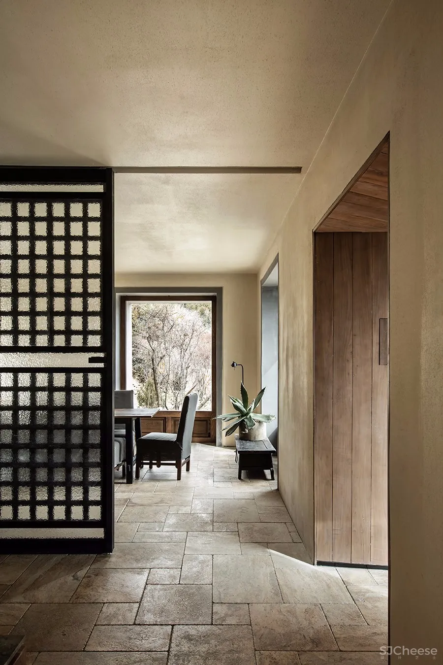 在世界尽头,为凝望辟一扇理想的“窗”| 既下山·梅里酒店