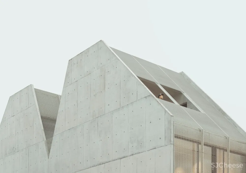 新加坡楔形屋顶混凝土住宅/AKDA Architects