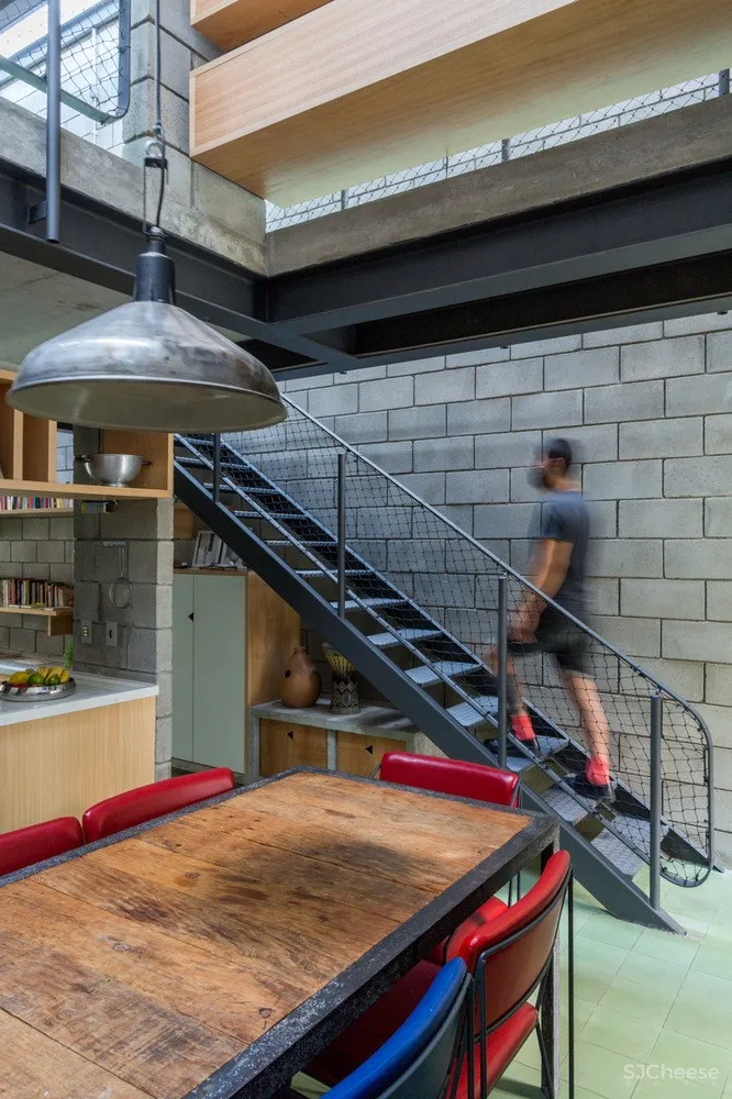 Casa Havaí 别墅 / Grupo Garoa + Chico Barros 首