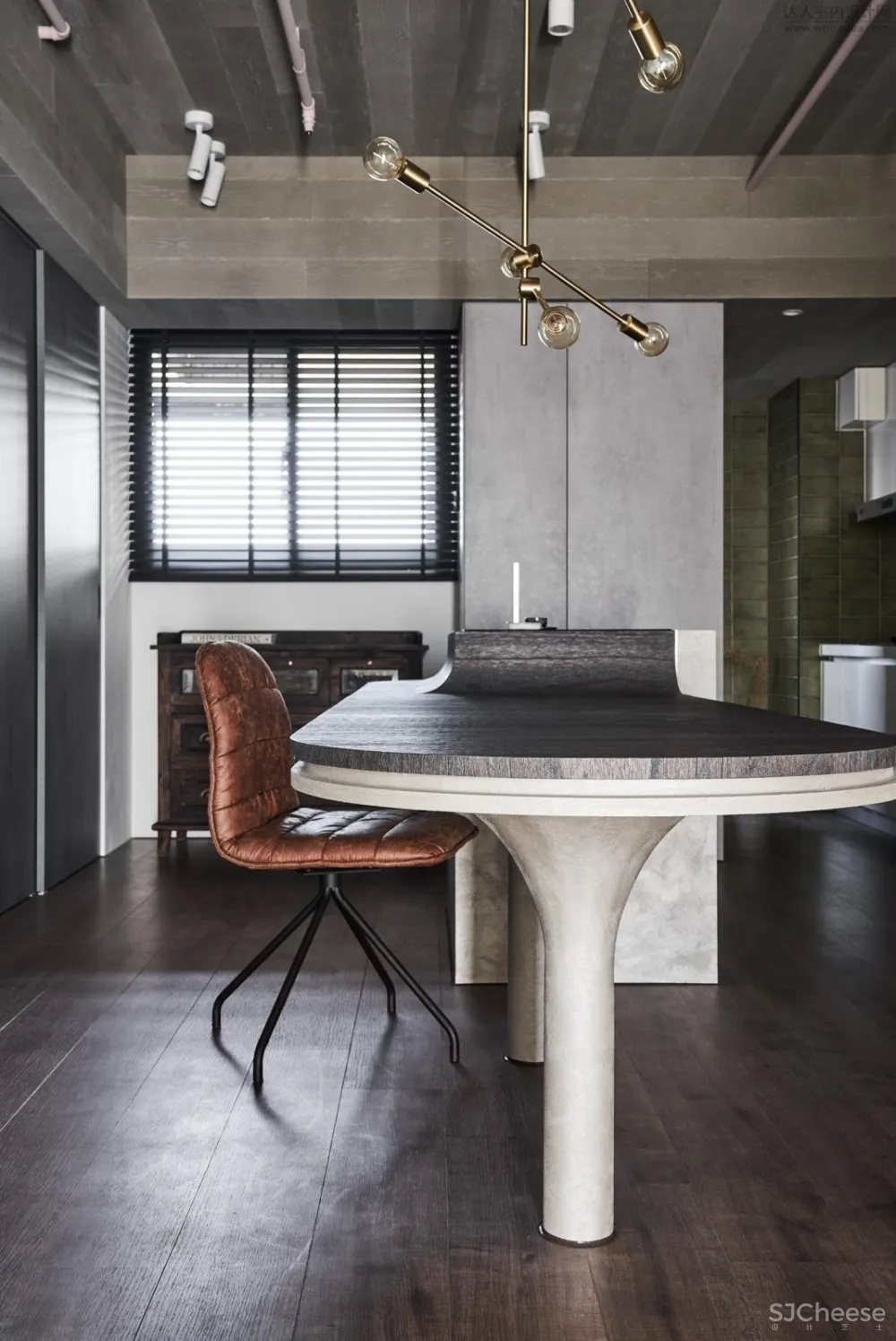 台中慕森设计 | 一半LOFT轻工业风，一半极简侘寂美学