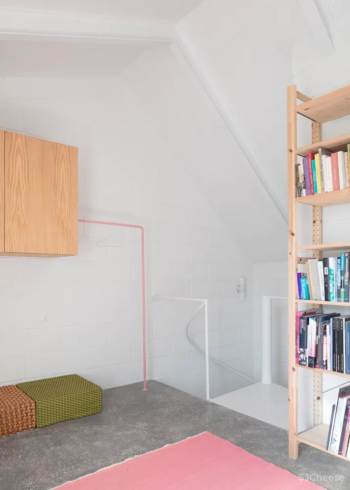 首发 | Leopold Banchini + Daniel Zamarbide：拥有强大内部和沉思空间的封闭式住宅 Dodged House 首