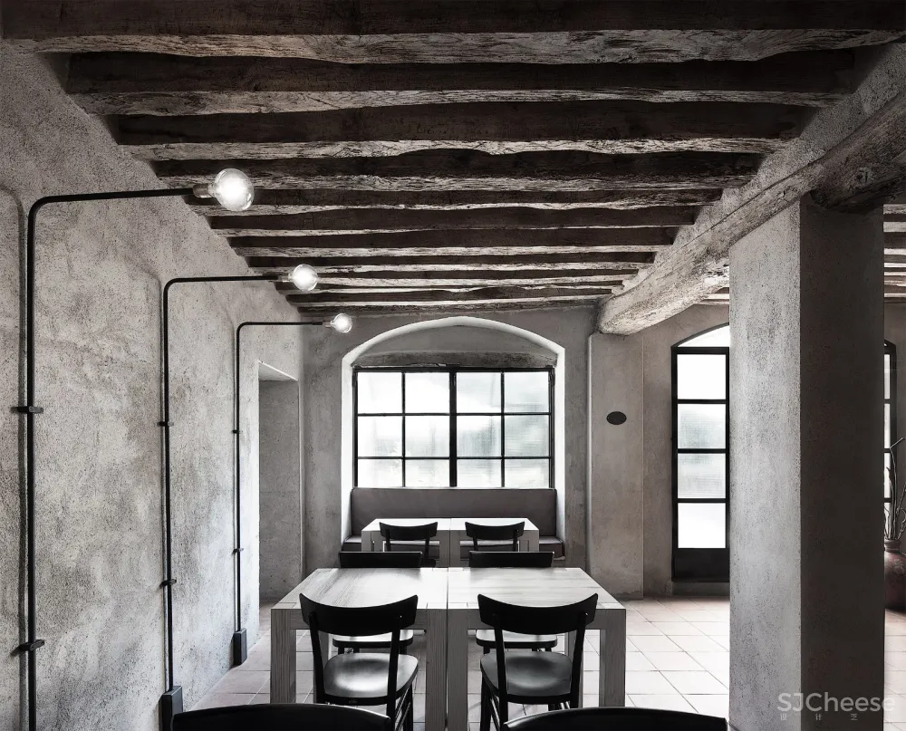 首发 | Studio Mabb:意大利农舍改造质朴内饰 La Ganea餐厅 首