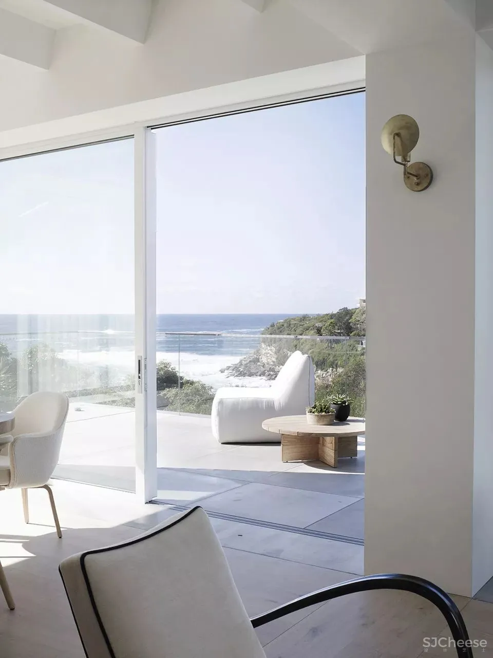 客厅有横梁?别怕,这里有妙招!