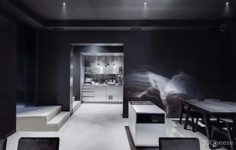 Vilniaus 冷调餐厅