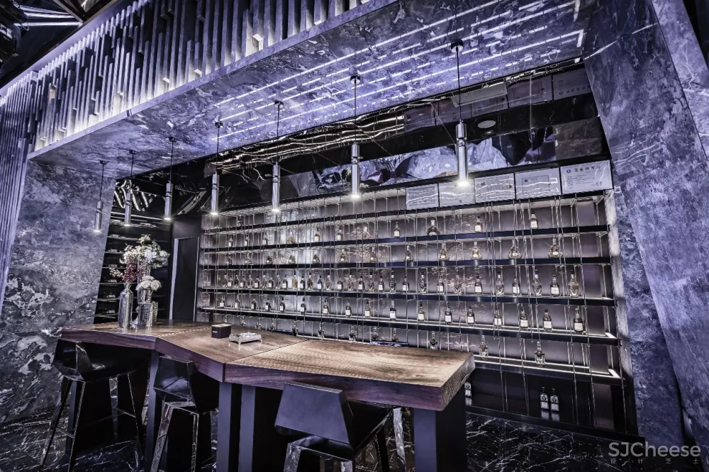 最新 | 新冶组：无锡M-KING KTV概念店 全景式巨幕KTV体验打造“M”娱乐主义新体验