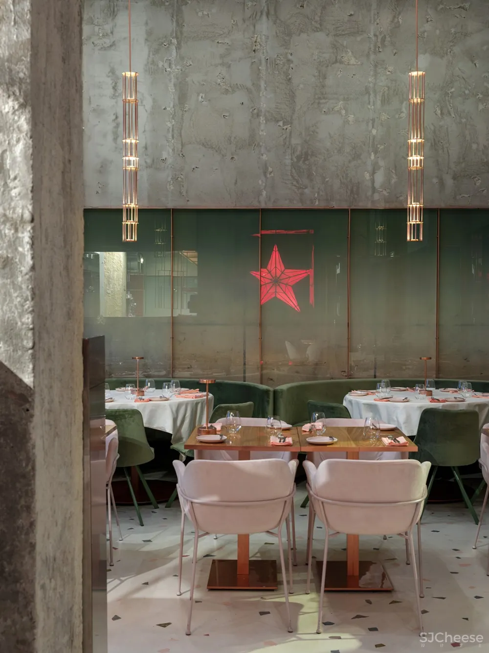 首发 | Crosby Studios：莫斯科 Pink Mama餐厅