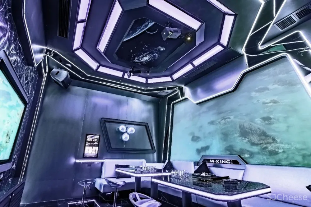 最新 | 新冶组：无锡M-KING KTV概念店 全景式巨幕KTV体验打造“M”娱乐主义新体验