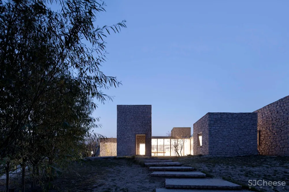 红石山房 / 百子甲壹