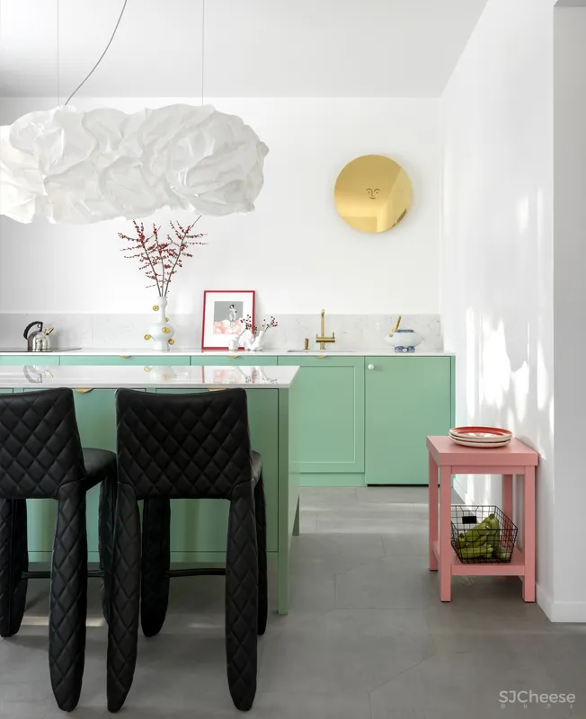 以“家庭美术馆”为主题的住宅设计 | Светлана Коледа 首