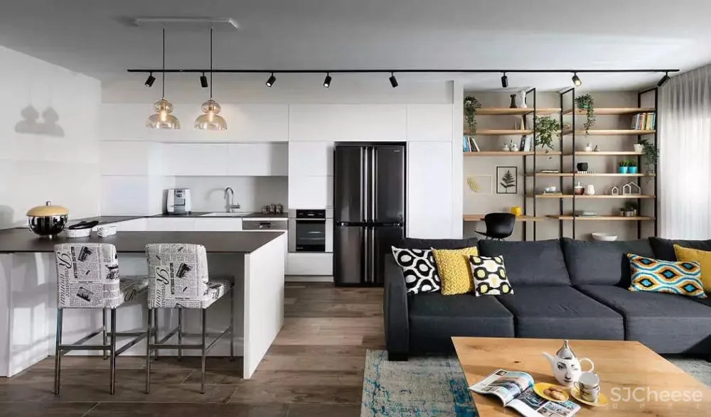 以色列:阳光洒遍的公寓/男孩子是蓝色,女孩子是粉色