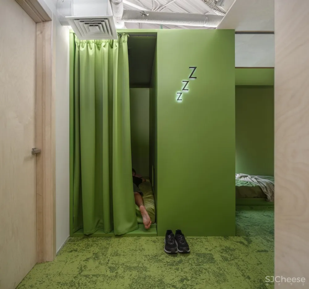 Grammarly Office / balbek bureau