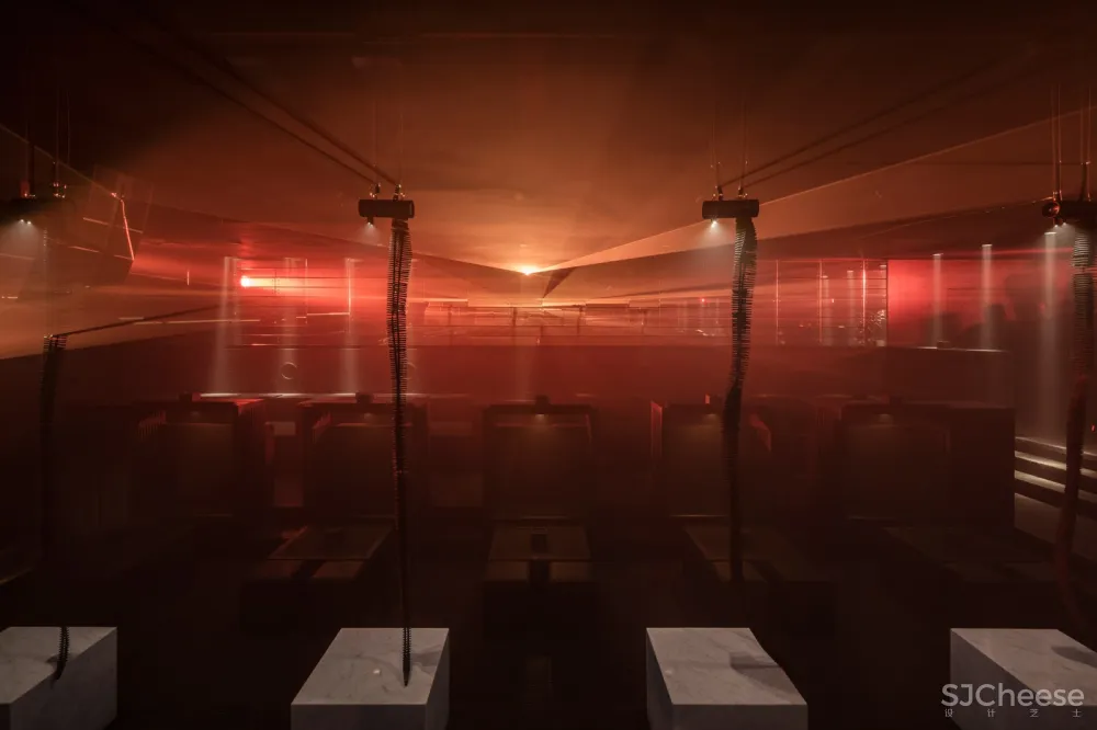 首发 | 更黑暗的升级：Bernard Khoury 翻新贝鲁特B018酒吧